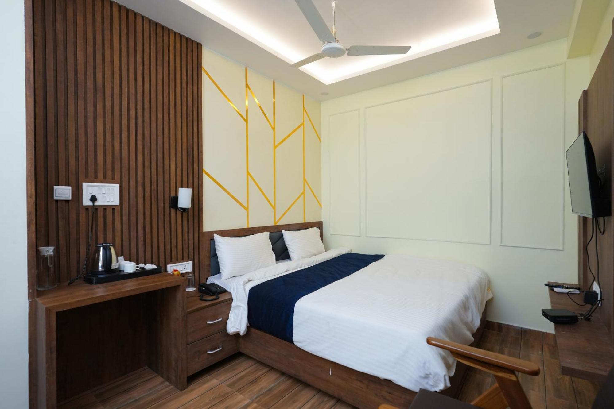 Hotel Pavitra Purnia エクステリア 写真